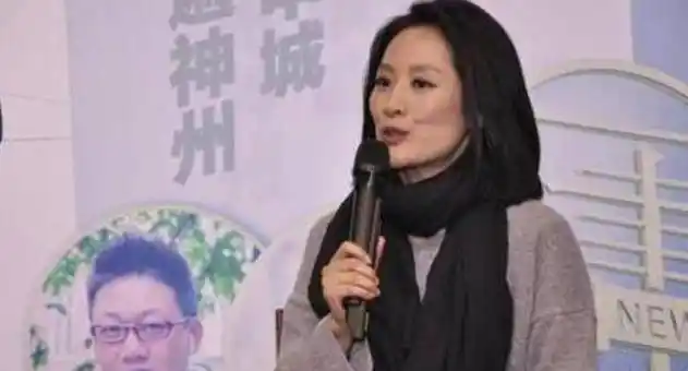 主持人林海,抛弃大7岁的原配,如今二婚过的人人羡慕_金琳_节目_妻子