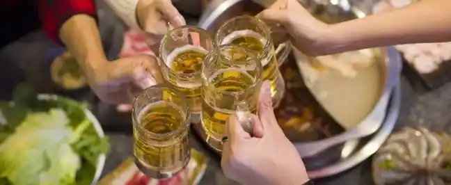 适合发朋友圈的关于喝酒的幽默话有哪些优质