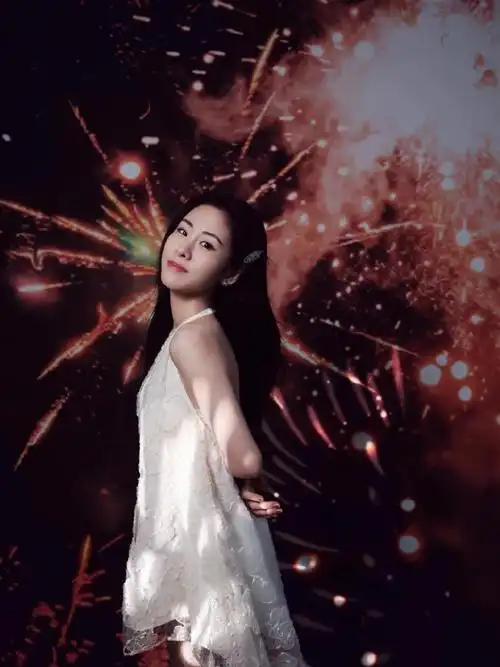 张碧晨在我眼前路演了#心很贵,要装最美的东西, 情绪很贵,要接触饶沣