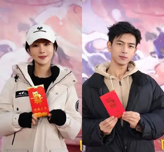 杨紫和李现二搭新剧,刚出现代拍被抓事件,同一天捧脸路透就火了_作品