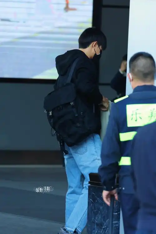 21 长沙01北京#李现任敏年代感穿搭#|#超话星愿池#|#非正式跨年派对