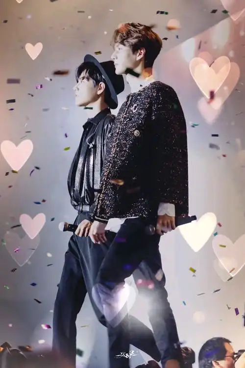 王一博肖战泰国见面会,这两人真的太甜了