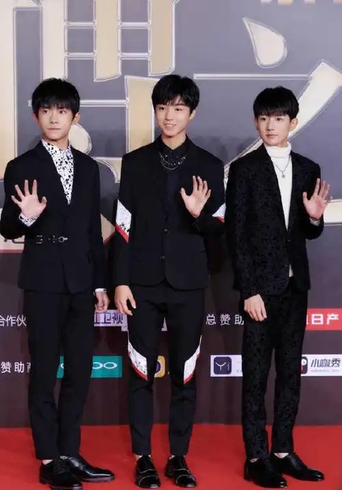 身高成王源发展最大阻碍?tfboys同框令个子最矮尴尬不已