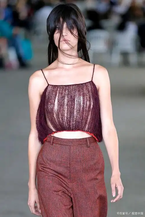 时装周上"真空"云集|时尚风格越来越"简约"