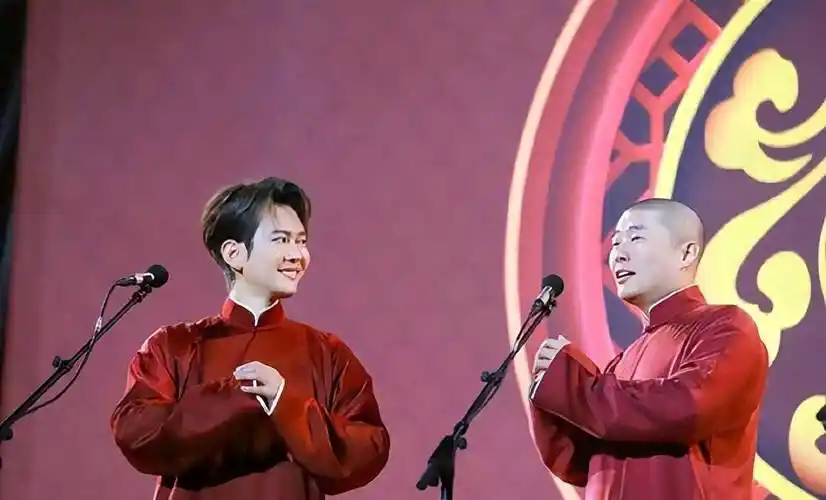 4月14日,德云社孟鹤堂,周九良在西安演出的时候,被观众高喊退票.