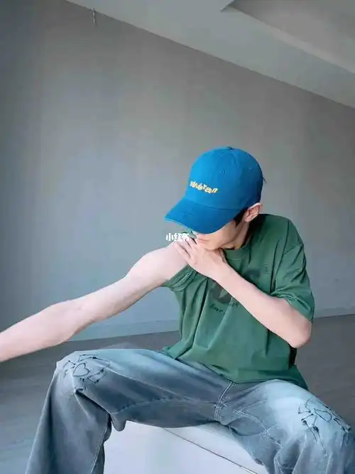 朱志鑫漂亮的肌肉9499