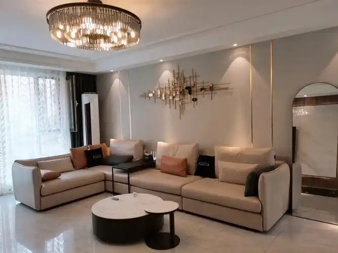 130平米三室一卫轻奢风小家