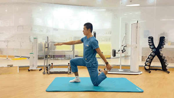 03股四头肌拉伸