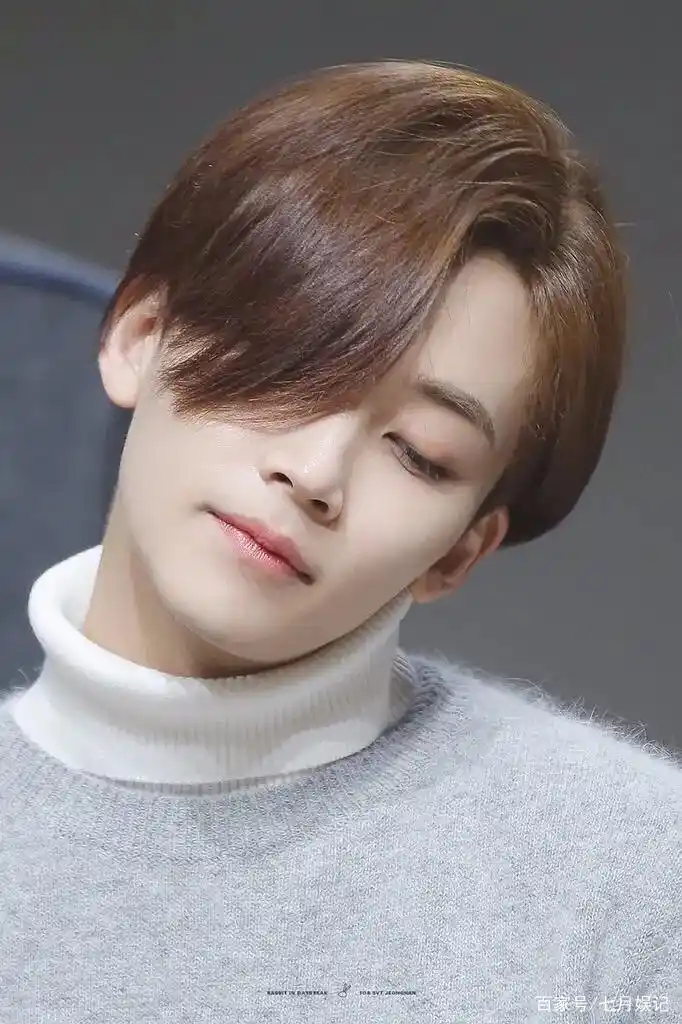 盘点韩国十大神颜男爱豆,你觉得谁最帅?