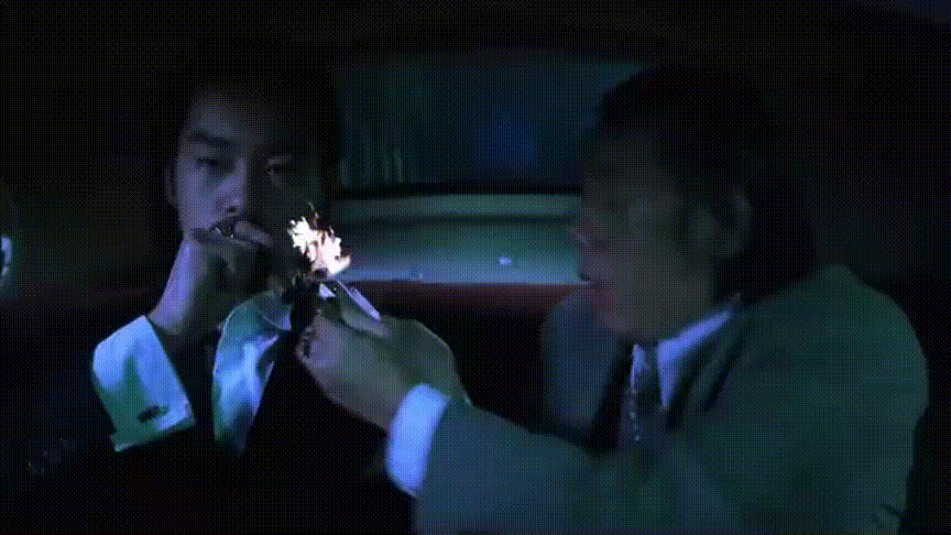 就是这支穿云箭导致斧头帮与猪笼城寨里的绝世高手发生冲突,损失惨重.