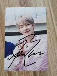 边伯贤签名照周边保真无印刷 边伯贤亲笔签名周边6寸