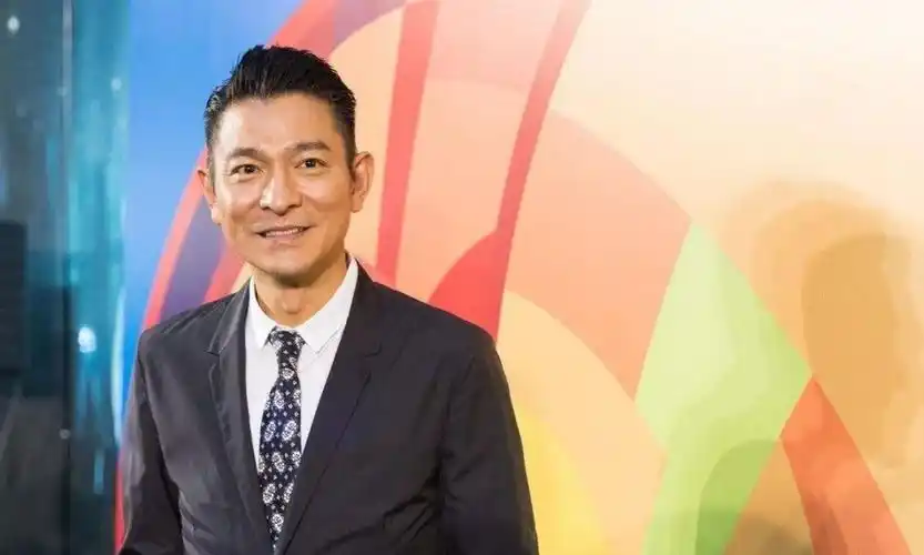 60岁天王刘德华晒出一日三餐网友太狠了怪不得看起来像40岁