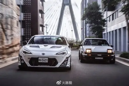 【丰田ae86】豆腐店少年的弯道梦想