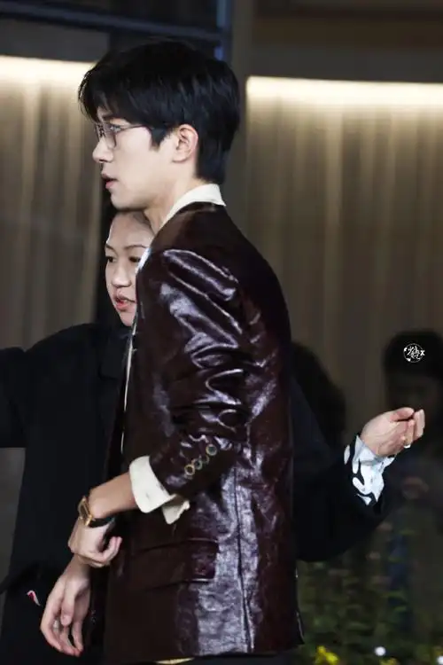 易烊千玺vogue盛典迷路##vogue盛典内场