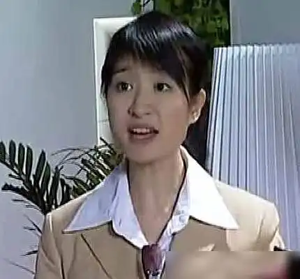 还记得家有儿女的戴明明吗看到她的齐刘海照美到认不出