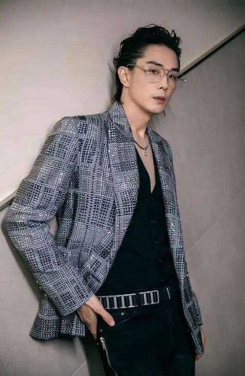 李承铉录制心动的信号理智下线##李承铉好帅