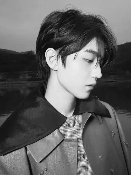 王俊凯真的是越长大越帅!