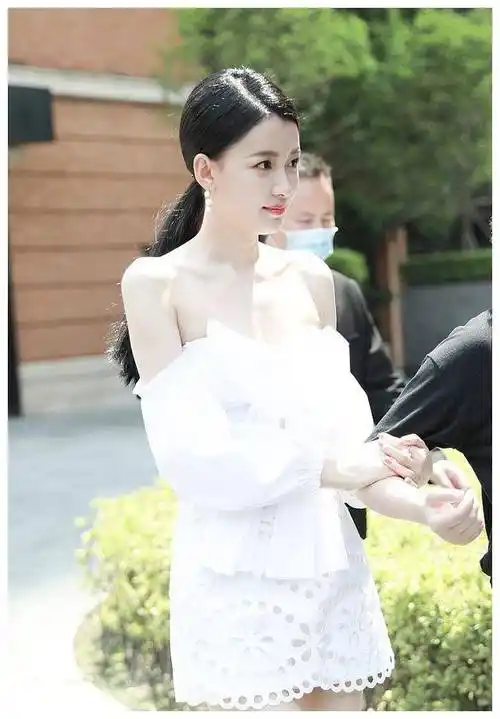 孙怡31岁,如何迷倒小鲜肉? 网友实地见证,心悦神怡._角色_年龄_董子健