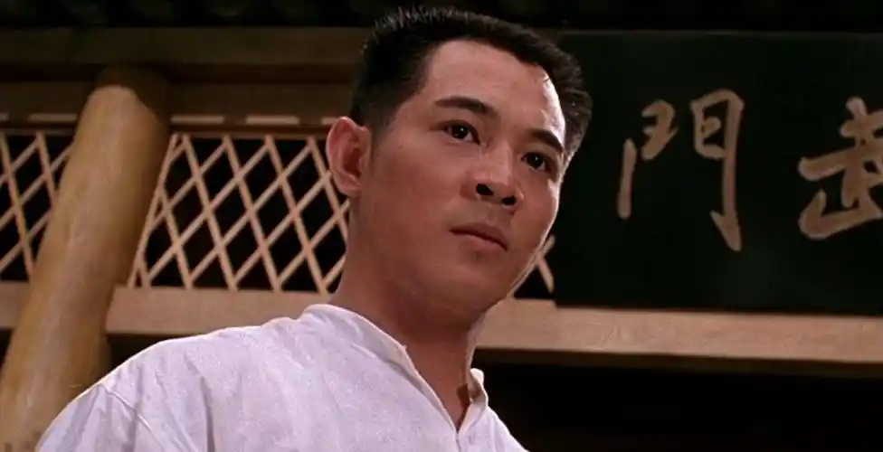 都以为李连杰的《精武门》是在向李小龙致敬?