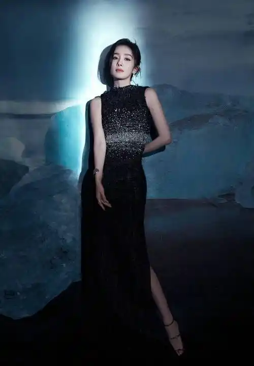 内娱女星爱高定:杨幂高贵,刘亦菲梦幻,宋茜性感,关晓彤绝了_系列_女