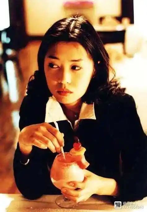 金鸡影后余男被名导男友伤得很深找法国男友后来怎样了