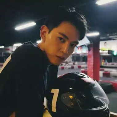 2021最潮qq头像男生霸气超拽 一个人也要踏出万马千军的气势