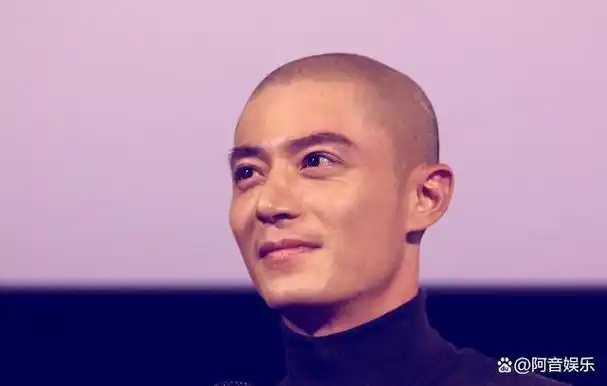 陈晓久未露面,这一次重现时竟是披露了他的光头造型.