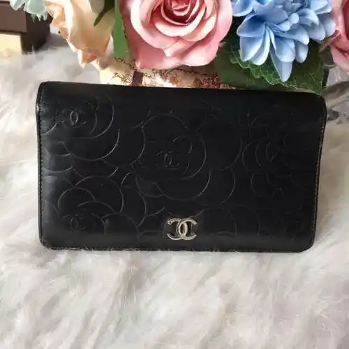 香奈儿山茶花黑色长款钱包