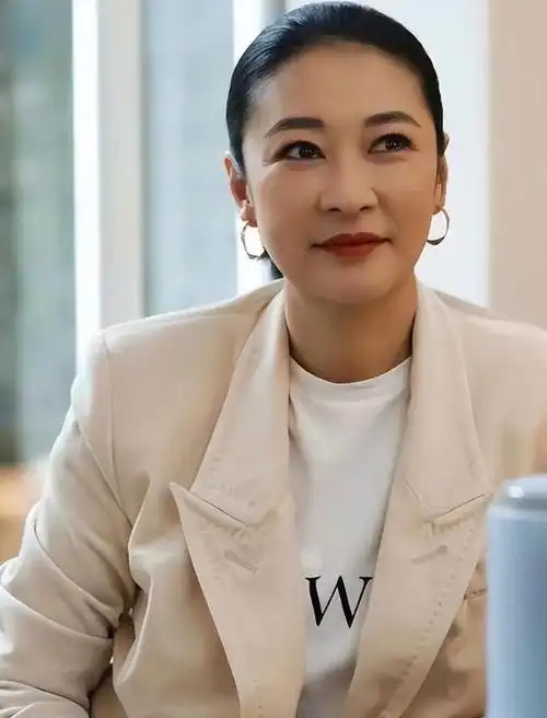 纪实梁静给管虎当贤妻恩爱19年当初俩人在一起却备受争议