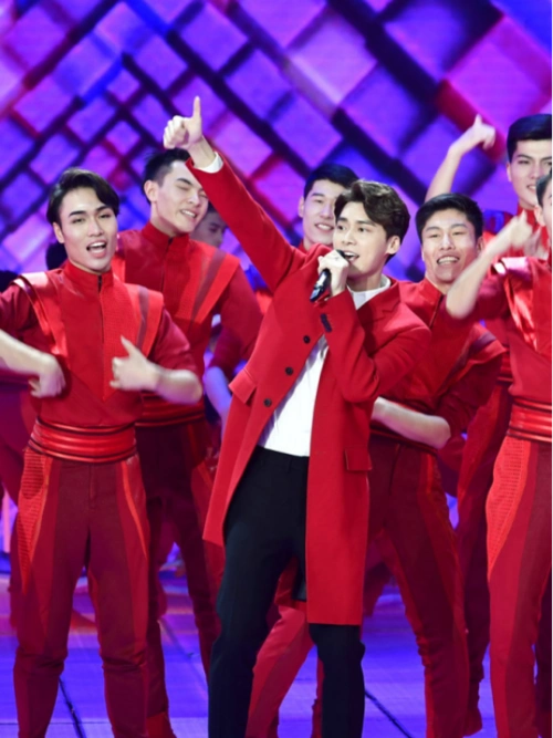 2018狗年央视春晚群星汇聚共贺新春佳节