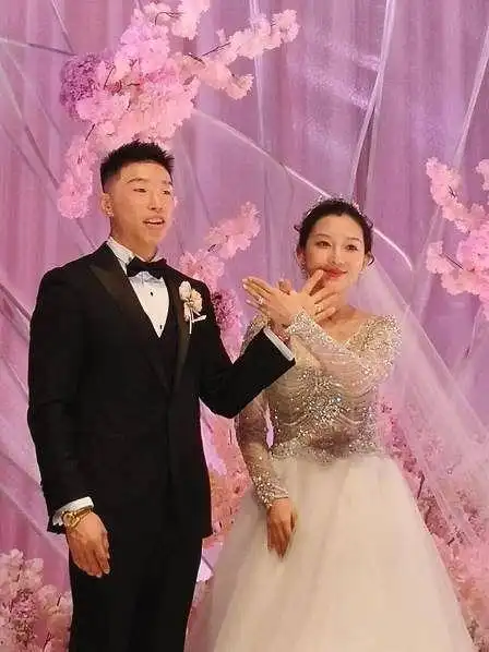 德云社烧饼二胎得子,妻子疑早产,透露还要拼三胎|饼干|栾云平|薛之谦