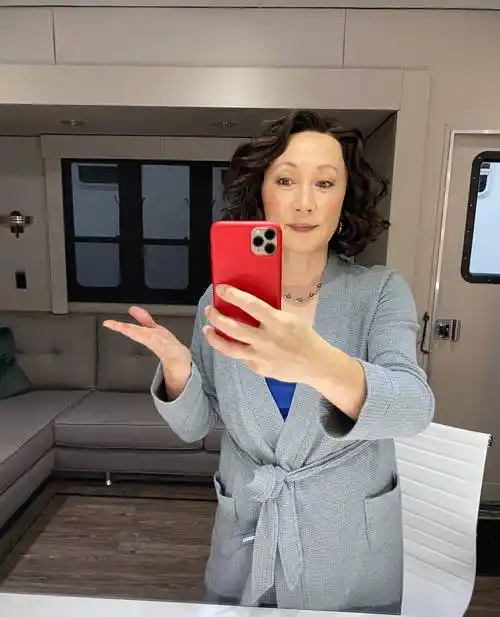 "珠影一哥"陈锐:戏红人不红,前妻和现任妻子都是美女演员_电影_珠江