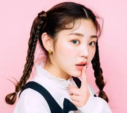 女生龙须刘海,高马尾发型,女生高马尾