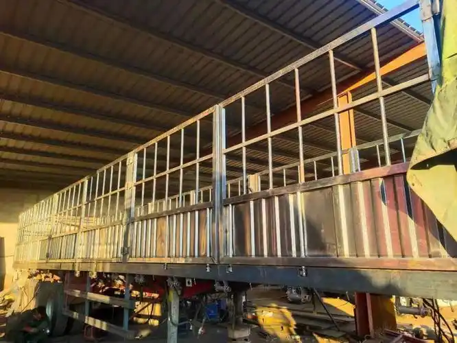 半挂车车厢栏板边板平板货车高栏货车挂车大箱栏板墙板车厢马槽沟 门