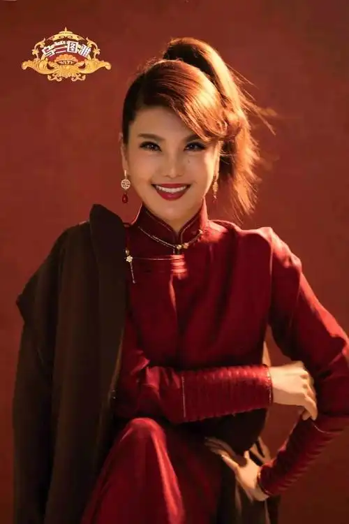 后来,由于乌兰托娅和经纪公司产生了分歧