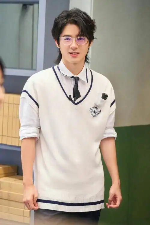 刘昊然密逃校服剧照##刘昊然密逃4天使学园上高清剧照
