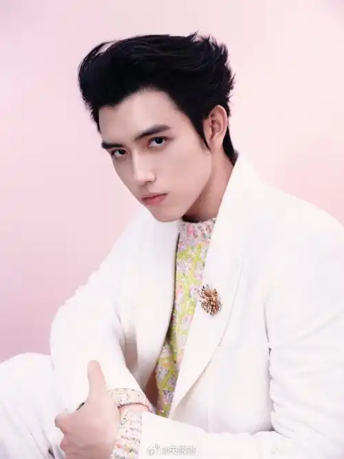 #陈飞宇起诉芒果扒皮酱##陈飞宇起诉自媒体侵权#