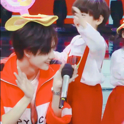 180707快乐大本营截修uniq王一博