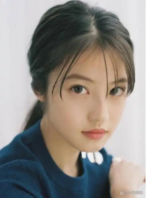 日本新晋女神,气质清纯长相甜美,新写真集俏皮性感深受欢迎