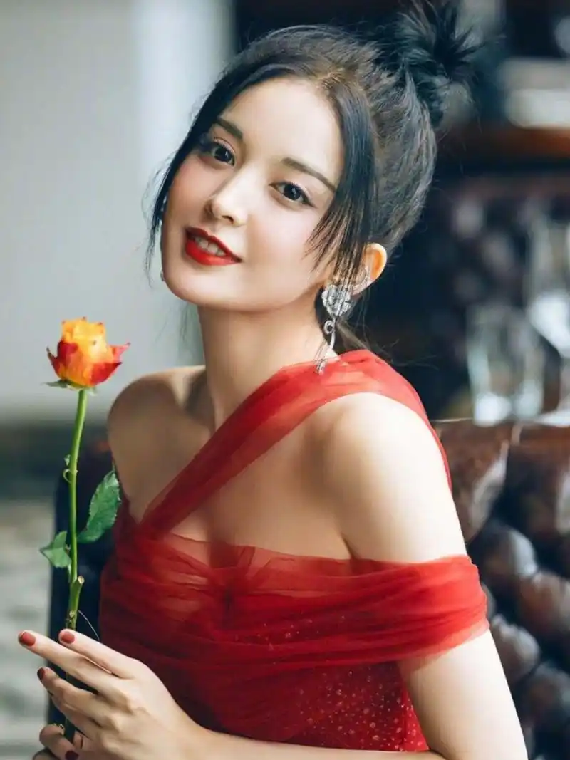 演员古力娜扎高清壁纸写真集