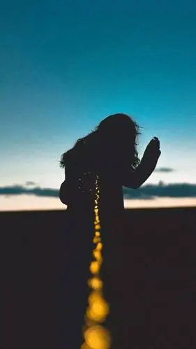 壁纸| 爱你的人东南西北都顺路 想你的人白天黑夜都不忙