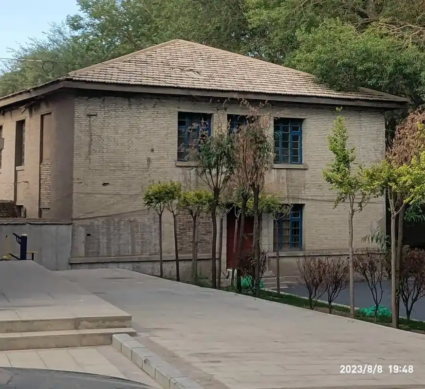 格尔木疗养院.格尔木老西格办医院,位于河西转盘西北角,青藏兵 - 抖音