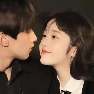 情侣头像唯美意境一左一右真人感谢让我和你相遇