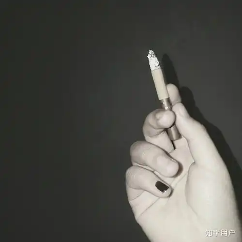抽烟的女生是什么样的女生?