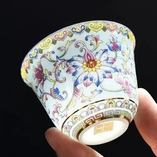 珐琅彩瓷器经典国朝风主人杯