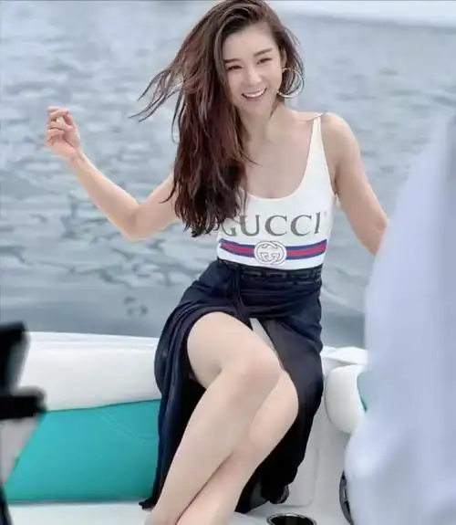 李小萌:时光不败的"少女感"