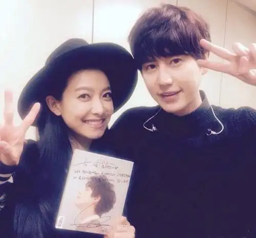 【图】曺圭贤澄清与宋茜的绯闻 被曝女友是小学学妹