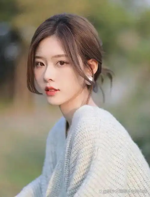 拒绝大妈感40岁女人要知晓4个发型雷区这几款不出错且更时尚