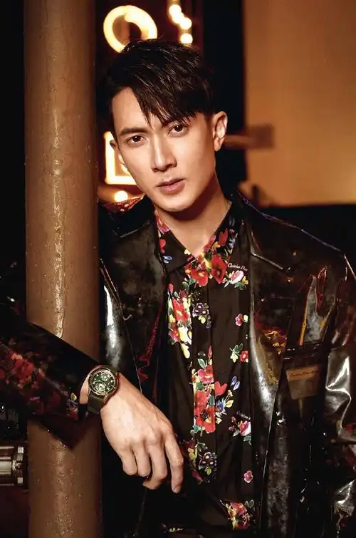 男艺人吴尊成熟俊朗魅力时尚写真