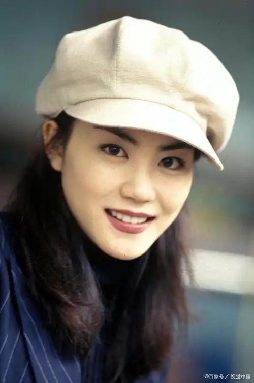 年轻时的王菲太美了一首冷战唱得全身酥软